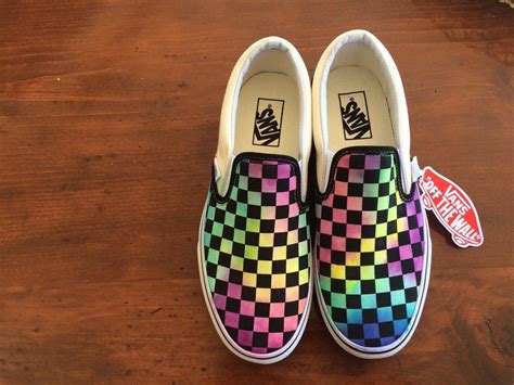 Probably taught by your parents or siblings, the entire process of running the laces through the holes of the shoes and then learning to tie a firm knot seems a little daunting at first kann man. Tie Dye Watercolor Checkerboard Vans by DachiInfinity on Etsy https://www.etsy.com/listing ...