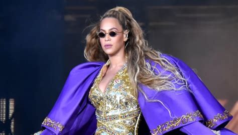 Beyoncé May Grace Oscars 2022 Stage With ‘be Alive Performance