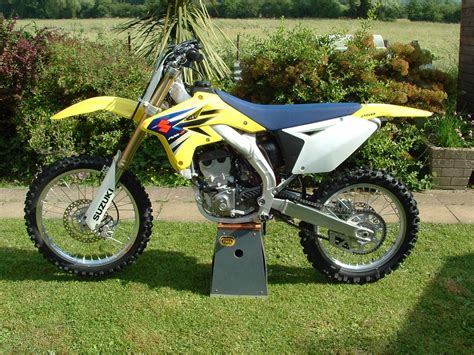 For a video featuring the 2018 suzuki rmz250, click here. RMZ 250 2007 - mxracer62 - Motocross Pictures - Vital MX