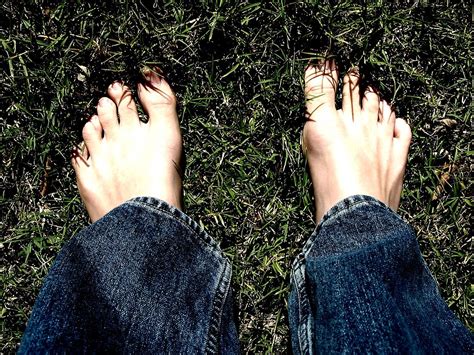 my feet me bare feet in the grass josh flickr