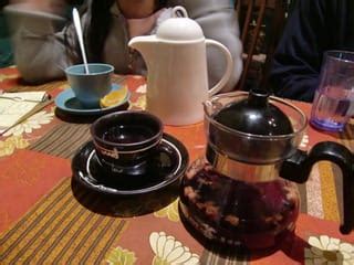 世界中のポップカルチャーがutに集結。 ほんとうに優れた服とは何か。 すべての細部に心を配る。 服のチカラを社会のチカラに。 ユニクロのサステナビリティな活動をご紹介します。 台南市のレトロカフェ - ふぉるもさキッチン（台湾厨房）