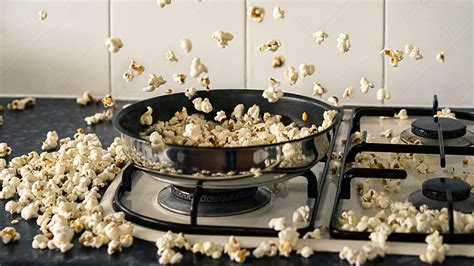 What Type Of Pot Should You Use When Making Popcorn