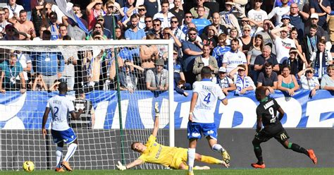 Ligue 2 Lens arrache la victoire à Auxerre et prend les commandes