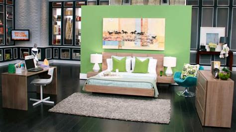 I've worked with many clients whose intention is to attract a healthy relationship, but the art in their bedroom says sadness and solitude. A Feng Shui Inspired Teen's Bedroom - Steven and Chris