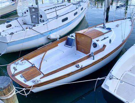 Cape Dory Typhoon Weekender Small Sailboats Small Sailboats For Sale