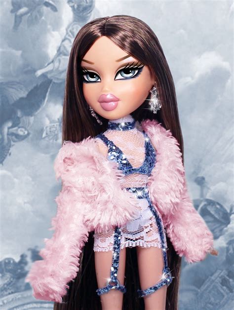 нσυѕтσиqυєєивяι♛♚ Bratz Doll Makeup Bratz Doll Outfits Doll Aesthetic Bad Girl Aesthetic