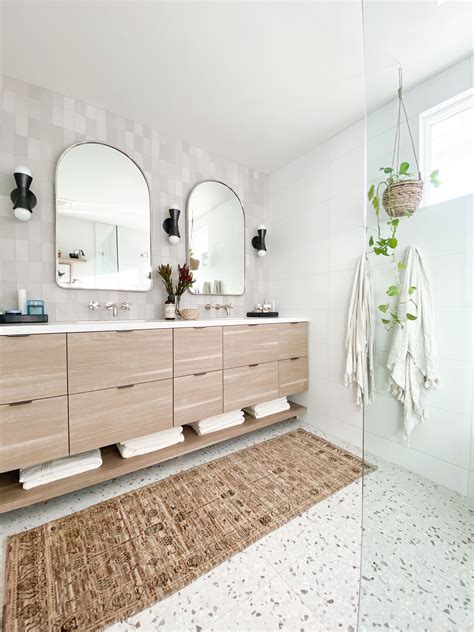 Organic Modern Bathroom Design Bathroom Bathroondesign Tile