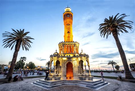 The fact that almost half of its population of 4 million are under the age of 30, makes i̇zmir a city full of life. Best things to do in Izmir, Turkey - Travelara