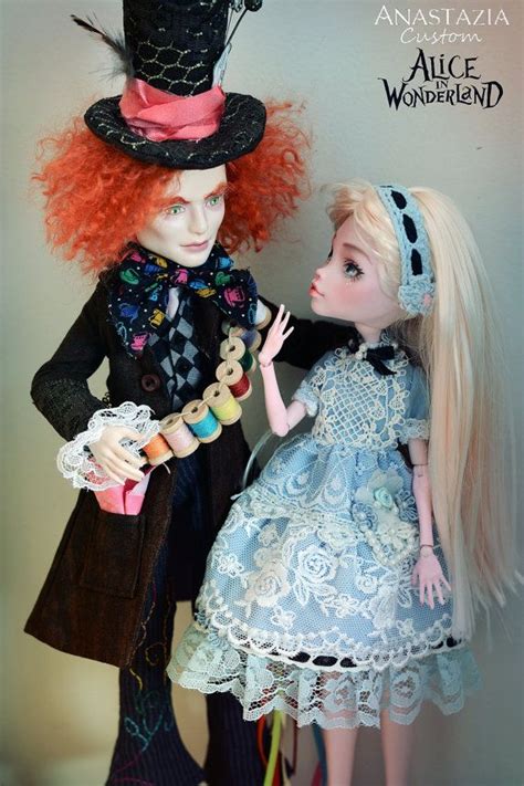 Monster High Ooak Alice In Wonderland Alice And Mad Hatter Niedliche Puppen Monster Puppen