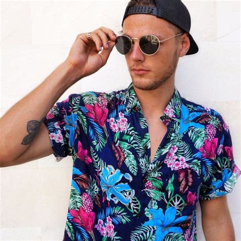 He was in the same class. KENNY FLOWERS - The Flower Hour Short Sleeve Shirt | Short ...