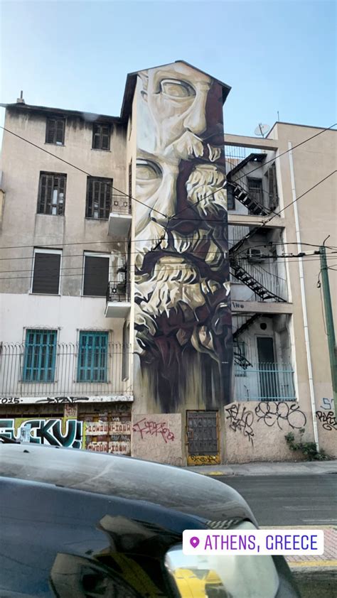 ✅ για έξι μήνες δεν.: Άγγελος Λάτσιος: Κάνει βόλτες στο κέντρο της Αθήνας!