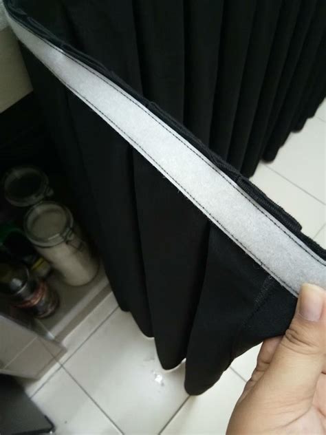 Desain 2 ide lainnya dapat anda lihat pada desain ini dekorasi geometrikal juga melekat pada dinding dinding dapur. DIY Langsir Bajet Untuk Kabinet Dapur Terbuka | Rumah IBS ...