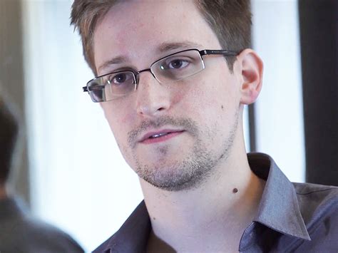 5 things to know about edward snowden s girlfriend lindsay mills and their life together now