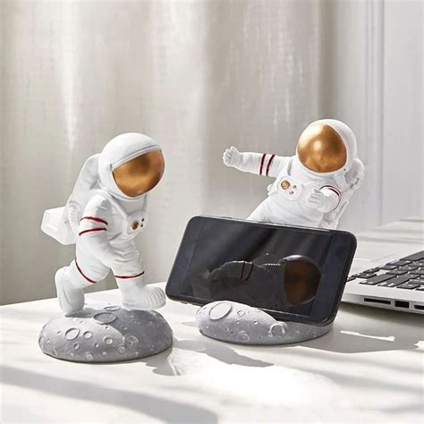 3d Astronaut Phone Holder The Jholmaal Store