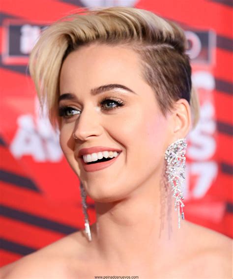 Katy Perry New Blonde Pixie Haircuts 2017 Cabellos Cortos Cortes De