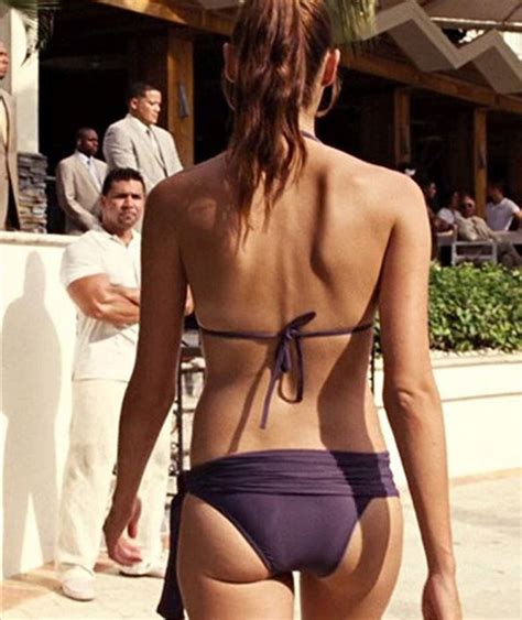 Gal Gadot Shows Off Her Toned Bum Wonder Woman Gal Gadots Sexiest Pictures Celebrity