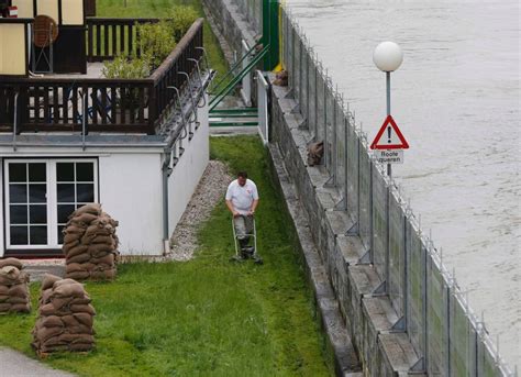 Österreich hält hingegen an den abschiebungen nach afghanistan fest. Bildergalerie: Bildergalerie: Bilder vom Hochwasser am 5 ...