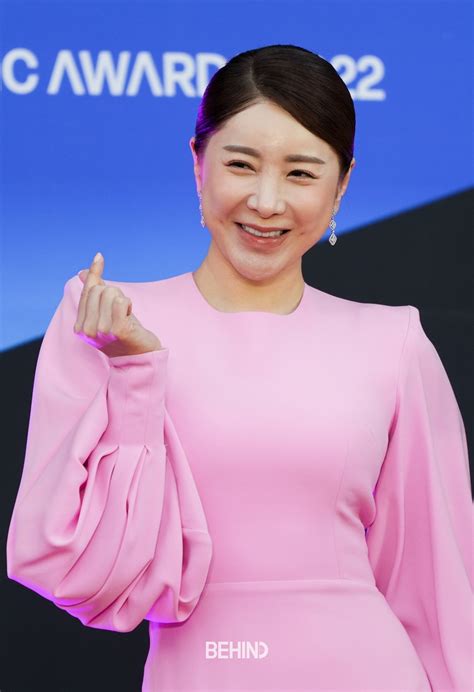 포토 서인영 핑크빛 예비신부 비하인드
