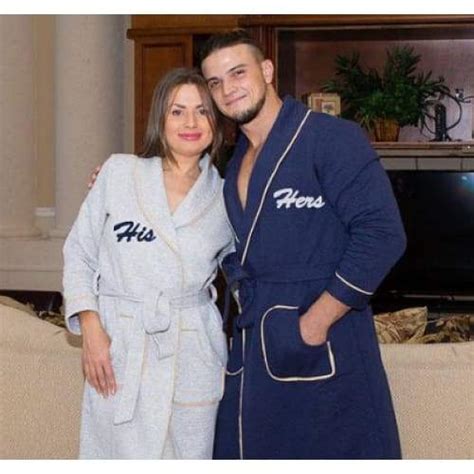 Couple matching is an online store that offers clothes, jewelry and accessories for couples. his-and-hers-personalized-matching-collar-bathrobes-for ...