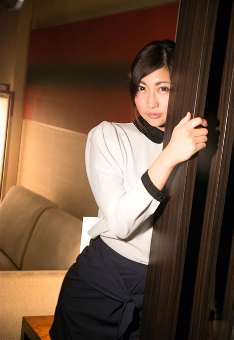 Asian Babes Yuna Shiratori Hot Topless And Hand Bra Pics