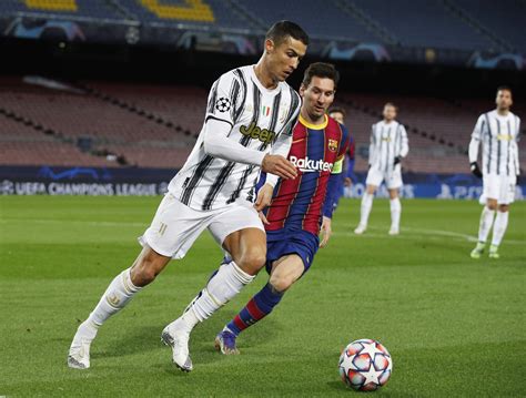 Ronaldo Double Helps Juventus To 3 0 Win Over Barcelona Inquirer Sports