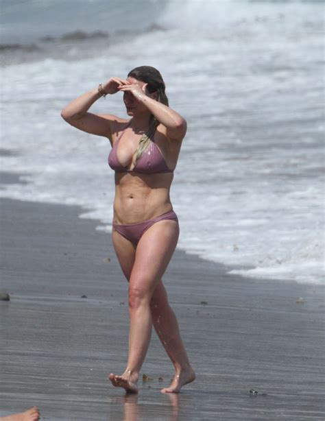 Hilary Duff Oops And Bikini Photos Thefappening Link