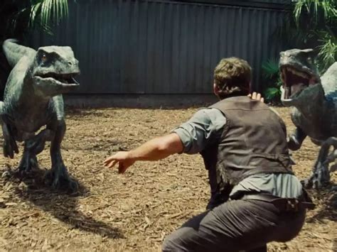 Heres The Awesome Jurassic World Trailer That Aired During The Super Bowl Business Insider