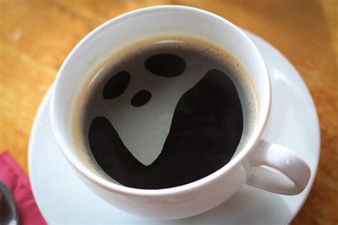 There are 29061 halloween and coffee for sale on etsy, and they cost 17,58 $ on average. Halloween coffee | Is it just me, or does my coffee look lik… | Flickr