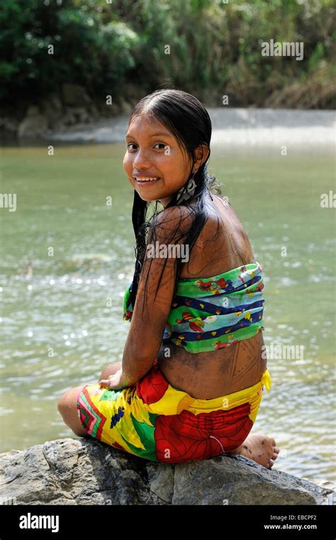 Portrait Indian Girl Chagres National Fotos Und Bildmaterial In Hoher Auflösung Alamy