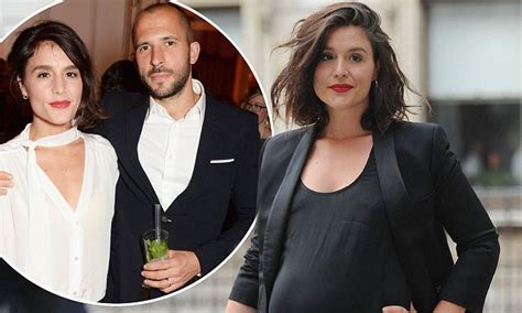 Jessie ware news, gossip, photos of jessie ware, biography, jessie ware boyfriend list 2016. Jessie Ware gives birth to her first child with childhood ...