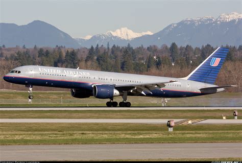 Boeing 757 222 United Airlines Aviation Photo 1670280