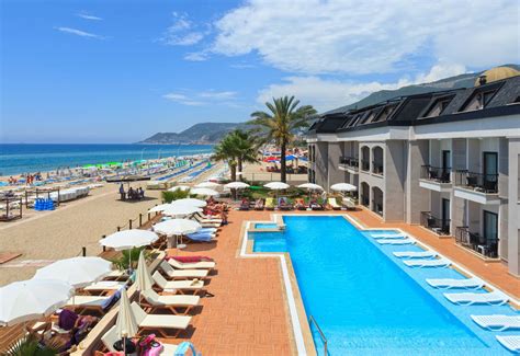 Spending a little more on your alanya home (euro 80,000+) will open up a world of luxury: Alaaddin Beach Hotel in Alanya, Antalya | loveholidays