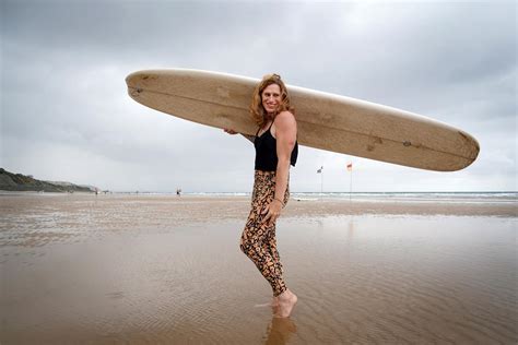 Surf Sasha Jane Lowerson Surfeuse Et Ambassadrice Queer Je Veux