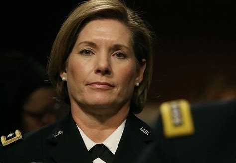 Pela Primeira Vez Na História Uma Mulher Assume O Comando Das Forças Armadas Dos Estados Unidos