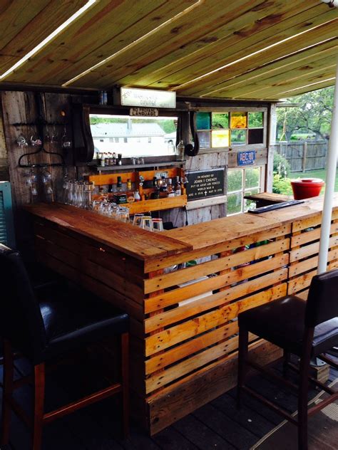 17 Gorgeous Corner Backyard Bar To Reduce Your Budget Pallet Bar Diy
