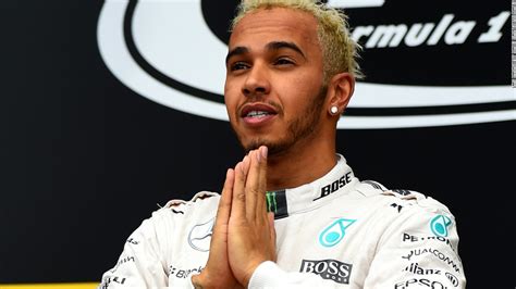 Lewis Hamilton Did F1 Star Spray Putin With Champagne Cnn