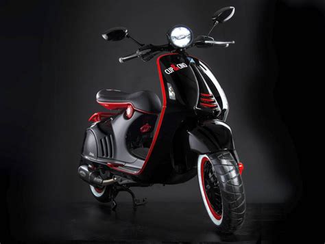 Consult the technical data sheet, consumption, prices and colors available. Vespa 300 SS Custom