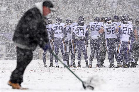 Vikings And Seahawks Prepare To Play In One Of The Coldest Nfl Games Ever