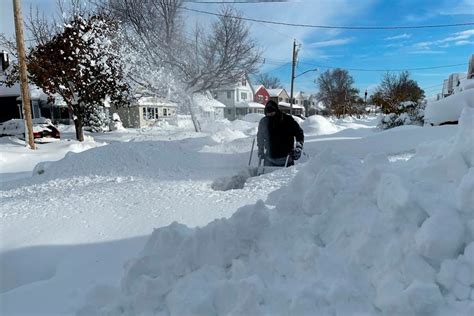 Updated Buffalo Area Snow Totals 65 Feet And More Falling Complete