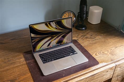 Apple Macbook Air 15 Inch Review A Bigger Screen Makes A Surprising