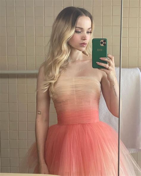 Dove Cameron Style Clothes Outfits And Fashion CelebMafia