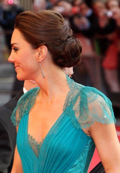 Kate Middelton Love The Hair And The Sleeves On The Dress