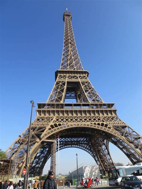 Planning to visit the eiffel tower? Paris vue de la Tour Eiffel - La terre est un jardin
