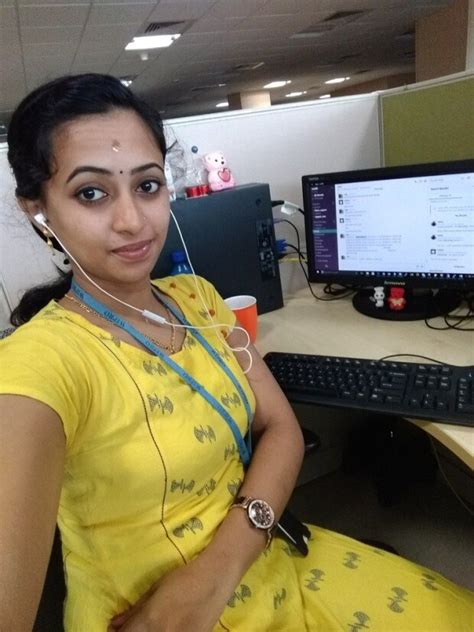 Hot Office Babes Shruti Naked Selfie Pics Fappyz