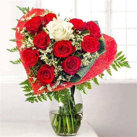 Heart Shaped Red Rose Arrangement Flower For Girlfriend