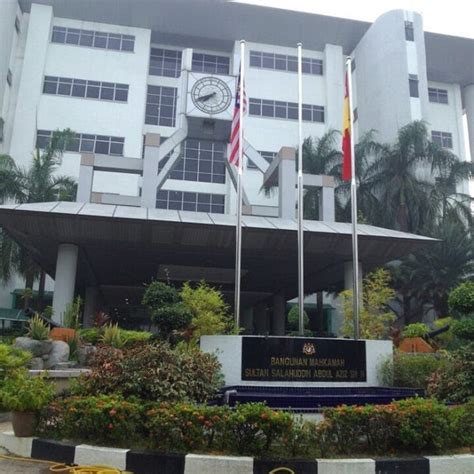 Kompleks mahkamah shah alam dikosongkan pagi ini susulan ancaman bom. Mahkamah Shah Alam Bangunan Annex - Rasmi suz