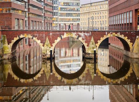 Günstige wohnung in hamburg hafencity mieten oder kaufen. Führung durch Hamburg - Speicherstadt & Kontorhausviertel ...