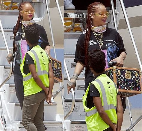 Rihanna Arrives Her Hometown In Barbados Photos