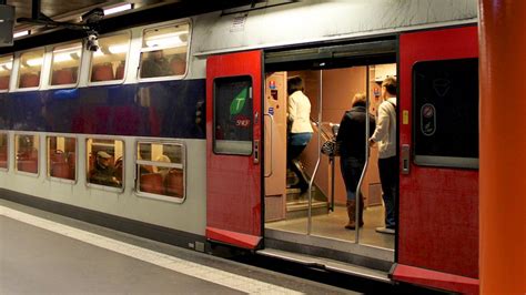 Plan, horaires, actualité, idées de sorties, histoire de la ligne. Cheap RER Line B Train to Paris-Charles de Gaulle Airport ...
