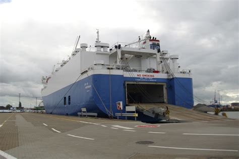 This is in contrast to lo lo (lift on lift off) vessels which use a crane to load and unload cargo.roro … RoRo Shipping | World Class Shipping-Freight Forwarder